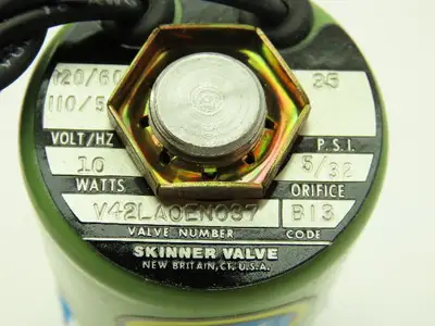 Honeywell Skinner V42LA0EN037 Solenoid Valve 2-Way NC 120V 35 PSI 1/4" NPT