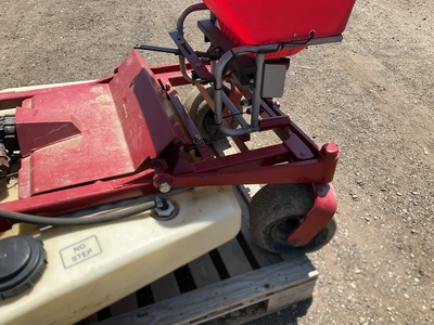 Toro Z Master Commercial Zero Turn Sprayer Spreader