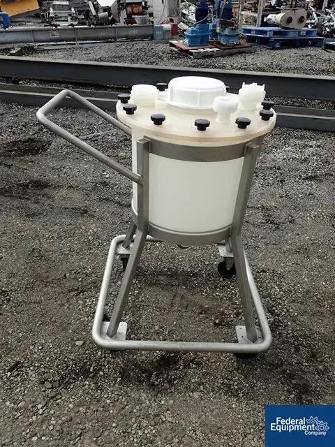 Used Unknown 17 Gal Tank, Plastic Stainless Steel Tanks Ohio US | Federal Equipment Company #126103