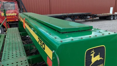USED JOHN DEERE 750