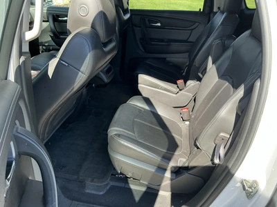 USED 2017 CHEVROLET TRAVERSE