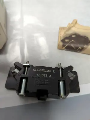 New | in-Stock GE CR305X100E Miscellaneous Equipment (Electrical & Power) | Surplus Asset Holdings #1202057