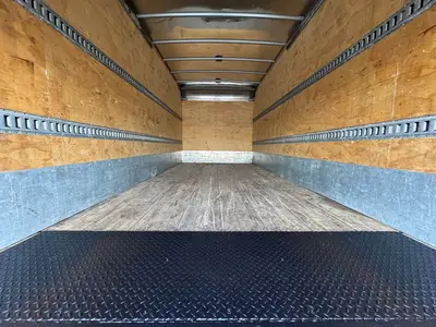 Used 2024 ISUZU NPR HD Box trucks Florida US | Truck and Van Outlet #1509183