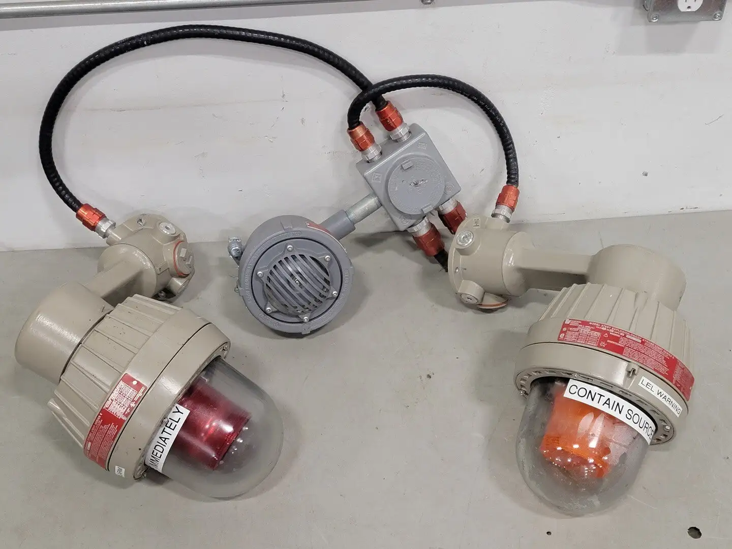 Used FEDERAL SIGNAL CORPORATION 27XST Lighting British Columbia CA | Lenmark #914064