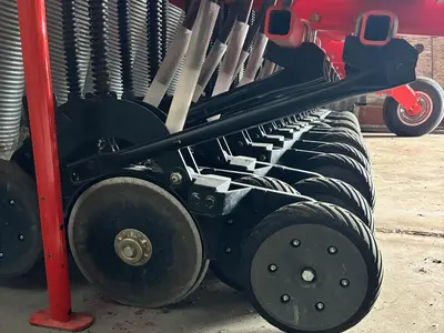 USED KUHN KRAUSE 5200
