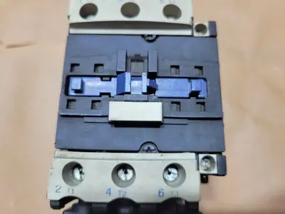 Used TELEMECANIQUE LR2 D3359 Switchgears British Columbia CA | Lenmark #1436086