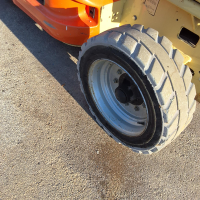 USED 2013 JLG 4069LE