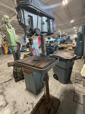 Used 1989 DELTA 15-270 Heavy Duty Multiple Spindle Drills including Gang & Cluster Minnesota US | Source Machinery Sales #1404154
