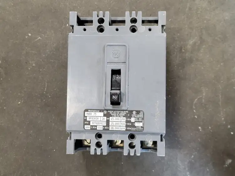 Used WESTINGHOUSE HFB3030 Switchgears British Columbia CA | Lenmark #242552