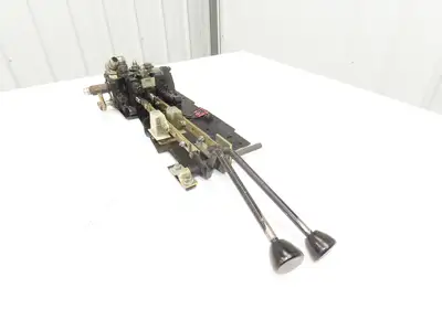 Yale Hydraulic 2-Spool 2 Lever Forklift Mast Control Valve Assembly Off ERC080