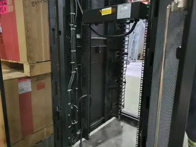 USED SCHNEIDER ELECTRIC AP7581