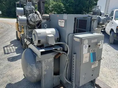 USED INGERSOLL-RAND AIR COMPRESSOR MD.TPTA 40