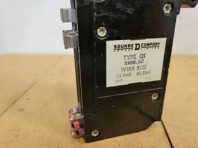 USED SQUARE D Q12100