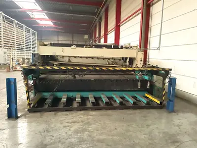 USED LVD MVS-C 4100 X 6 MM CNC