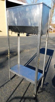 USED 12 PORT FILLER HOPPER FILLER HOPPER