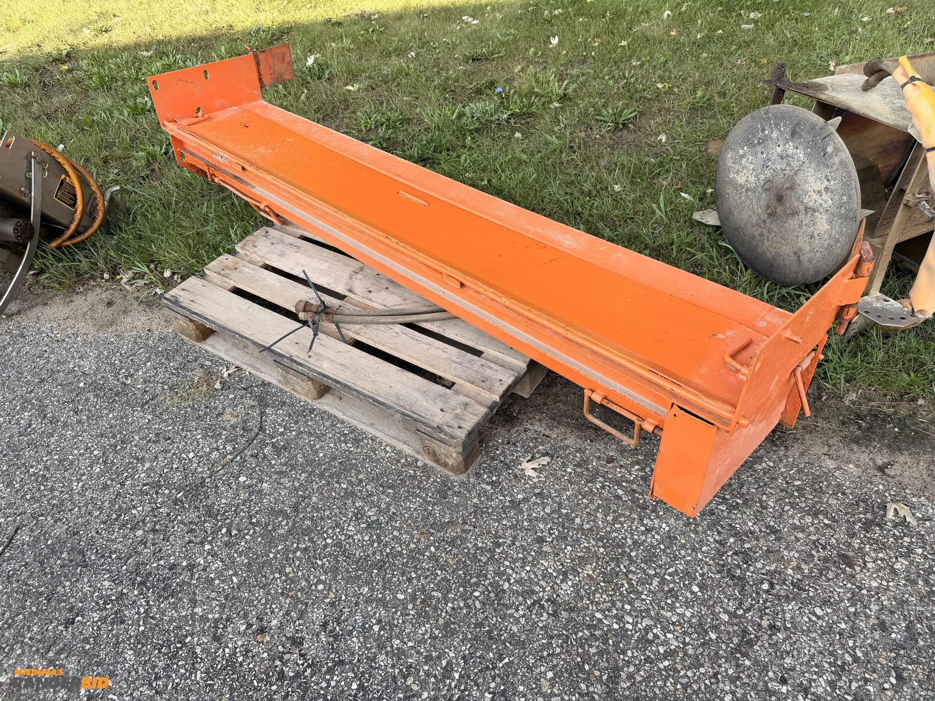 Used TAILGATE SALTER _UNKNOWN_ Dry Spreaders Michigan US | Miedema Asset Management Group #1414328