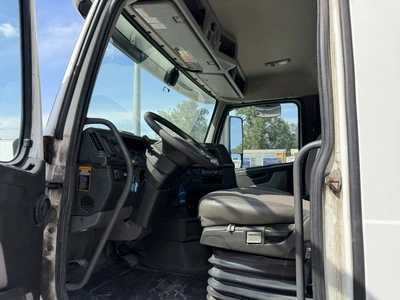 Used 2020 VOLVO VNL Conventional trucks Indiana US | Miedema Asset Management Group #1414612