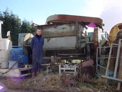 B Perkins 1,600 L M/S Jktd Z Blade Mixer