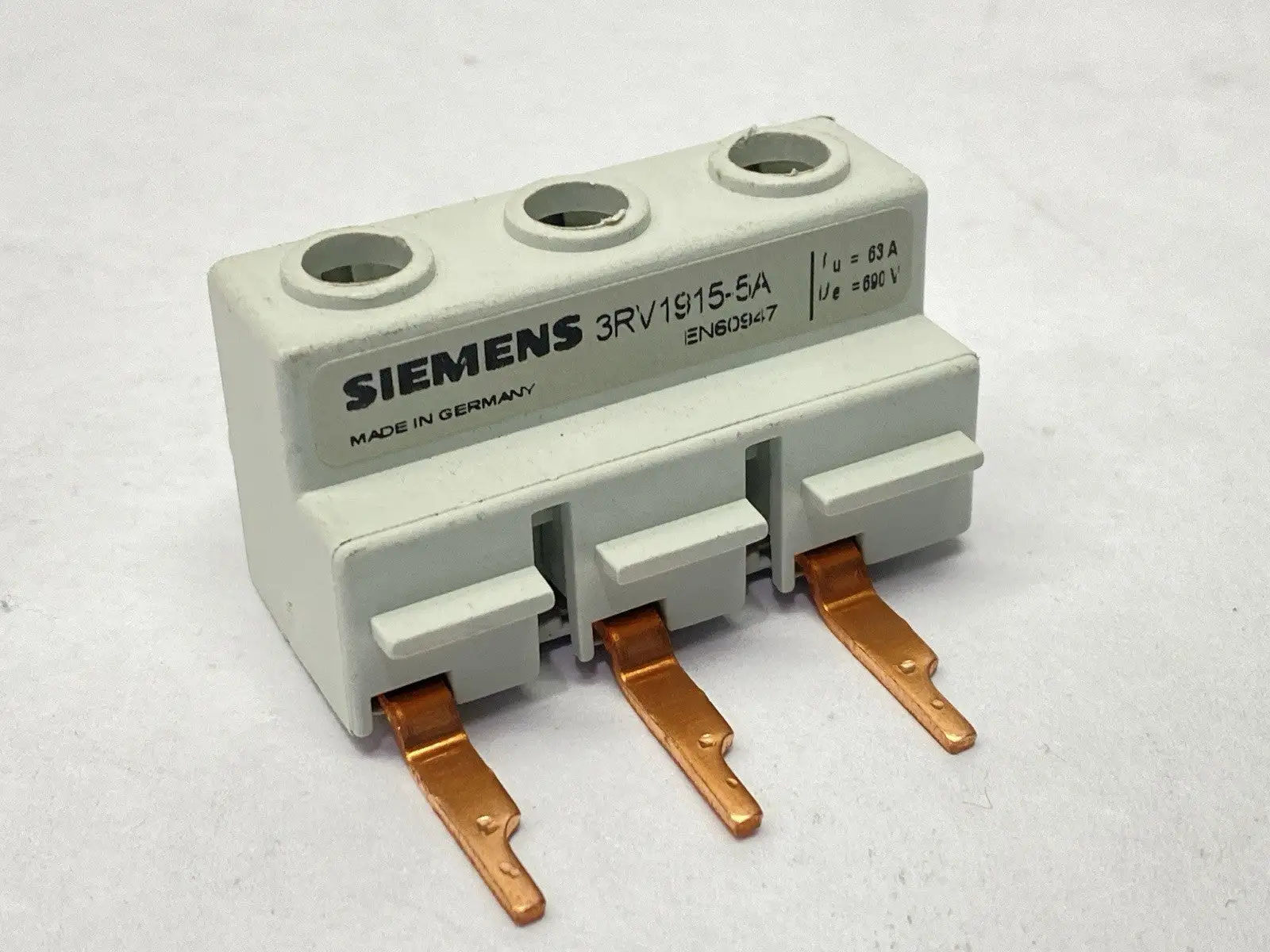 3RV1915-5A | Siemens  Busbar Connector 3-Pole 5A 690V - Used