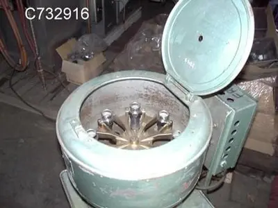 USED INTERNATIONAL CENTRIFUGE SIZE 1
