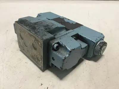 USED VICKERS DG4V-3-6C-M-U-H7-60