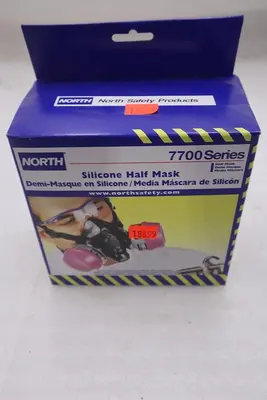Honeywell North 7700 Series Half Face Respirator 7700-30L - Size: Large - SGF91 821812000787