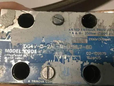USED VICKERS DG4V-3-2AL-M-U-HL7-60