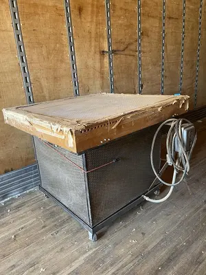 SHOPMADE 40" x 40" MOBILE DOWN-DRAFT SANDING TABLE