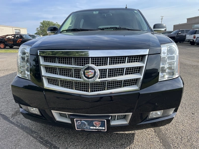 USED 2014 CADILLAC ESCALADE