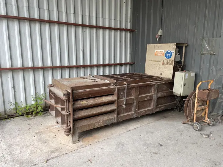 Used MECAMAT SCRAP BALLING PRESS Hydraulic Presses | Apt International N.V #364885