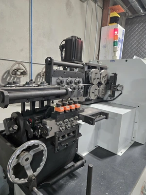 USED 2024 UTE SELECT CHR