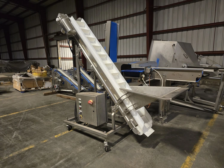 Used CUSTOM STAINLESS Incline Conveyor Incline Conveyors Illinois US | M&M Equipment Corp. #1145199