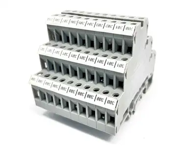 CTL2.5U | Connectwell  Three Level Feed Through Terminal Blocks LOT OF 10 - Used