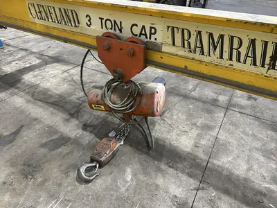 3 TON X 20' CLEVELAND TRAMRAIL UNDERSLUNG BRIDGE & 3-TON CM LODESTAR HOIST: STOCK #23054