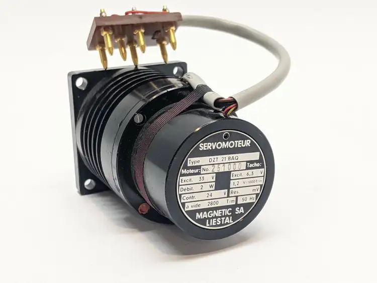 New | in-Stock Servomoteur DZT 21 BAQ Servo Motors Michigan US | Maverick Industrial Sales #1394703