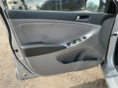 USED 2017 HYUNDAI ACCENT SE