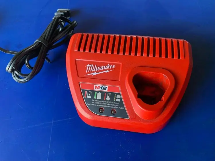 Used MILWAUKEE 48-59-2401 Air Tools, DC Electrical Tools & Accessories California US | Van Aliso Enterprises Inc #716713