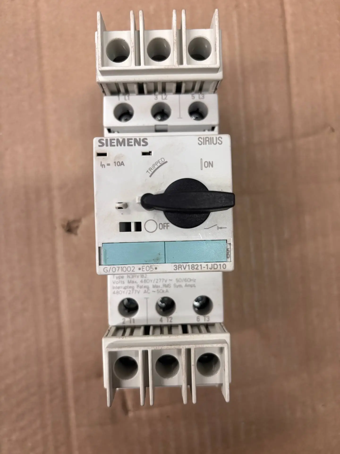 Used SIEMENS 3RV1821-1JD10 Circuit Breakers Illinois US | Aucto #1328615