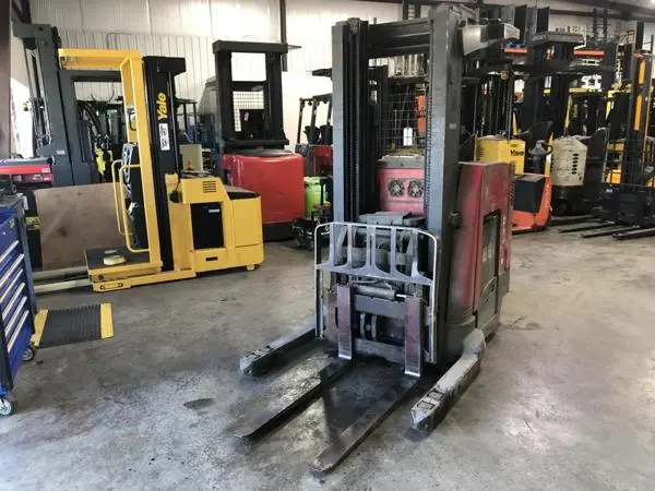 Used 2013 RAYMOND 750-RD32TT Reach Trucks South Carolina US | Zoom Lifts & Equipment #1182323