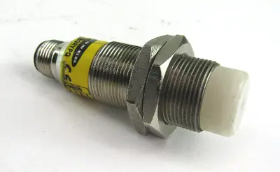 Banner Engineering M18GRYPQ General Purpose Indicator, 18mm