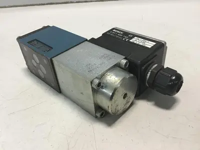 USED BOSCH 0 811 403 108 SERVO