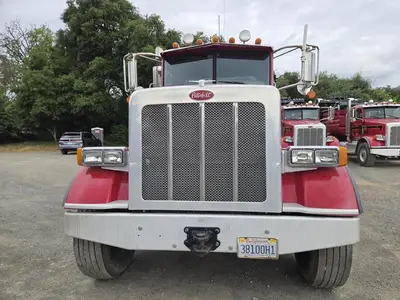 USED 2013 PETERBILT 365