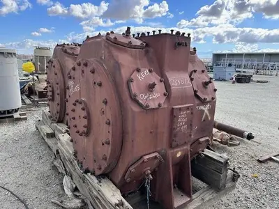 Ingersoll Rand 40.5” x 15” stroke KVS 55 # Cylinders SN 4T-9182, 4T-9198