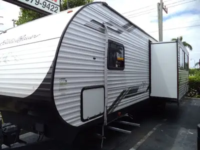 Used 2024 EDDIE BAUER _UNKNOWN_ Campers, Caravans, Motorhomes Florida US | TLC Truck & Equipment #1568894