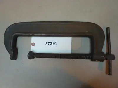USED ARMSTRONG CLAMP-110