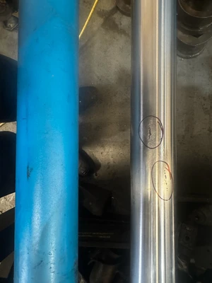 Service / replace existing hydraulic ram