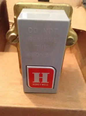 New | in-Stock HONEYWELL LP914A 1052 2 Sensors | Surplus Asset Holdings #1206440