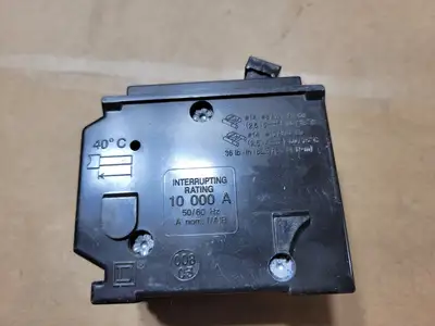 Used SCHNEIDER ELECTRIC CHOM220 Circuit Breakers British Columbia CA | Lenmark #1488962