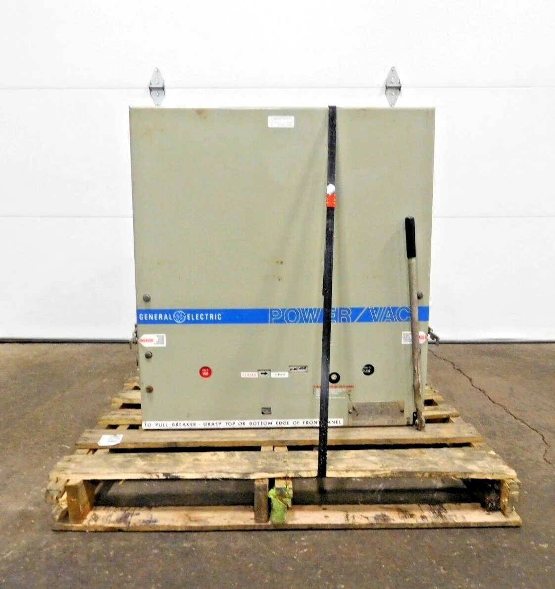 Used GE VB 13.8-1000-3 Circuit Breakers Ohio US | Equipment Recovery Corp. #1331009