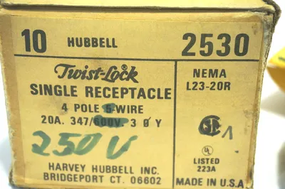10 NEW HUBBELL 2530 RECEPTACLES L23-20R L2320R